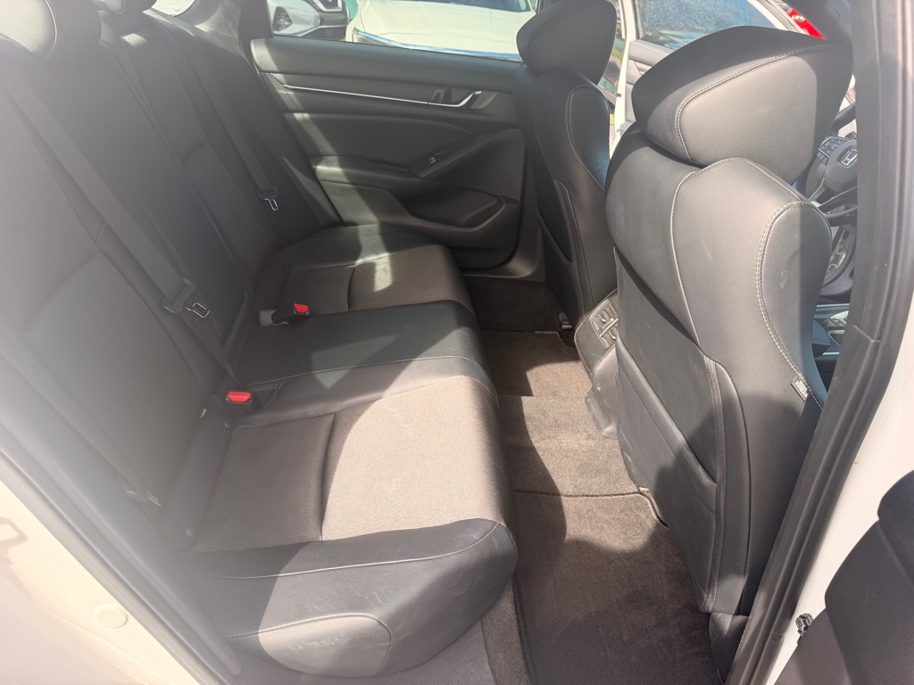 Photo 37 of this HONDA ACCORD