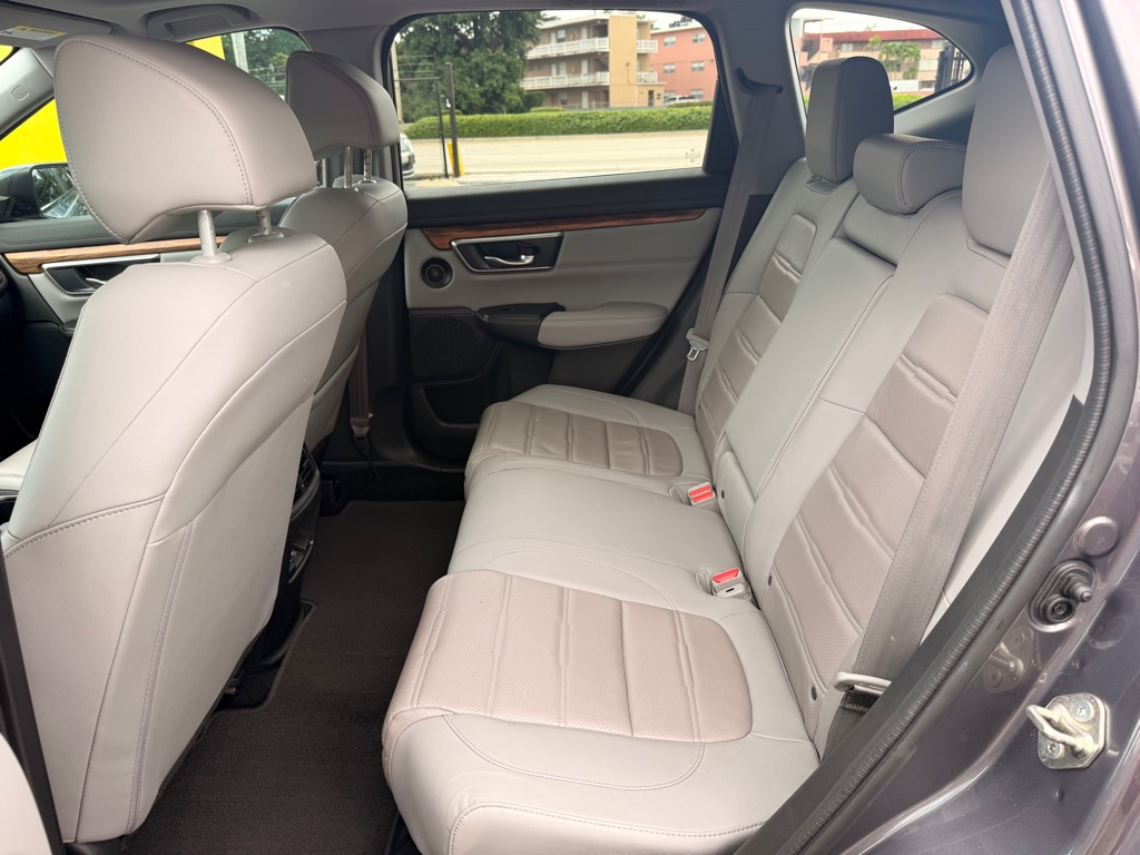 Photo 17 of this HONDA CR-V