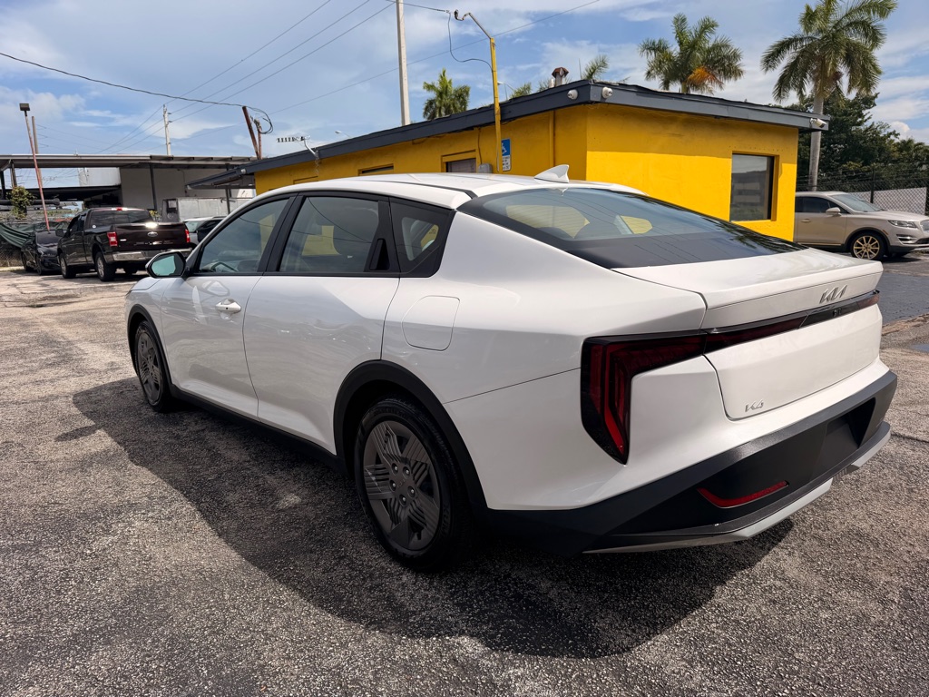 Photo 14 of this KIA K4