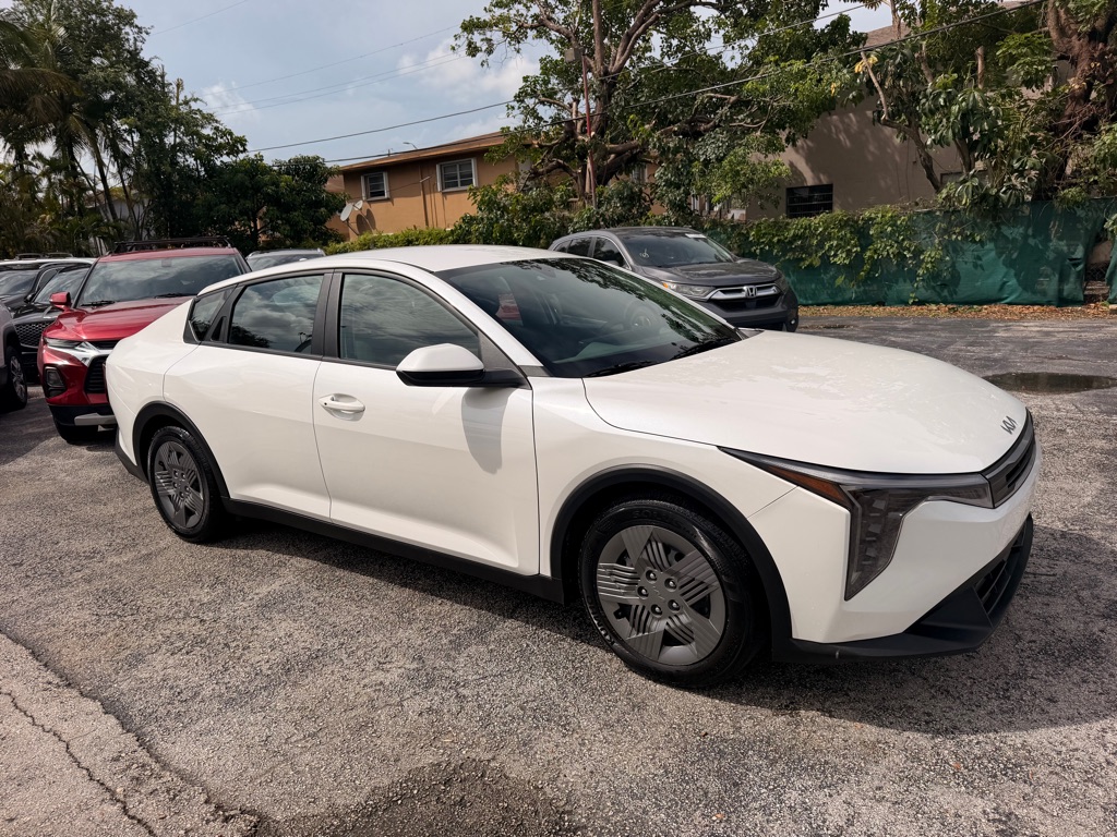 Photo 8 of this KIA K4