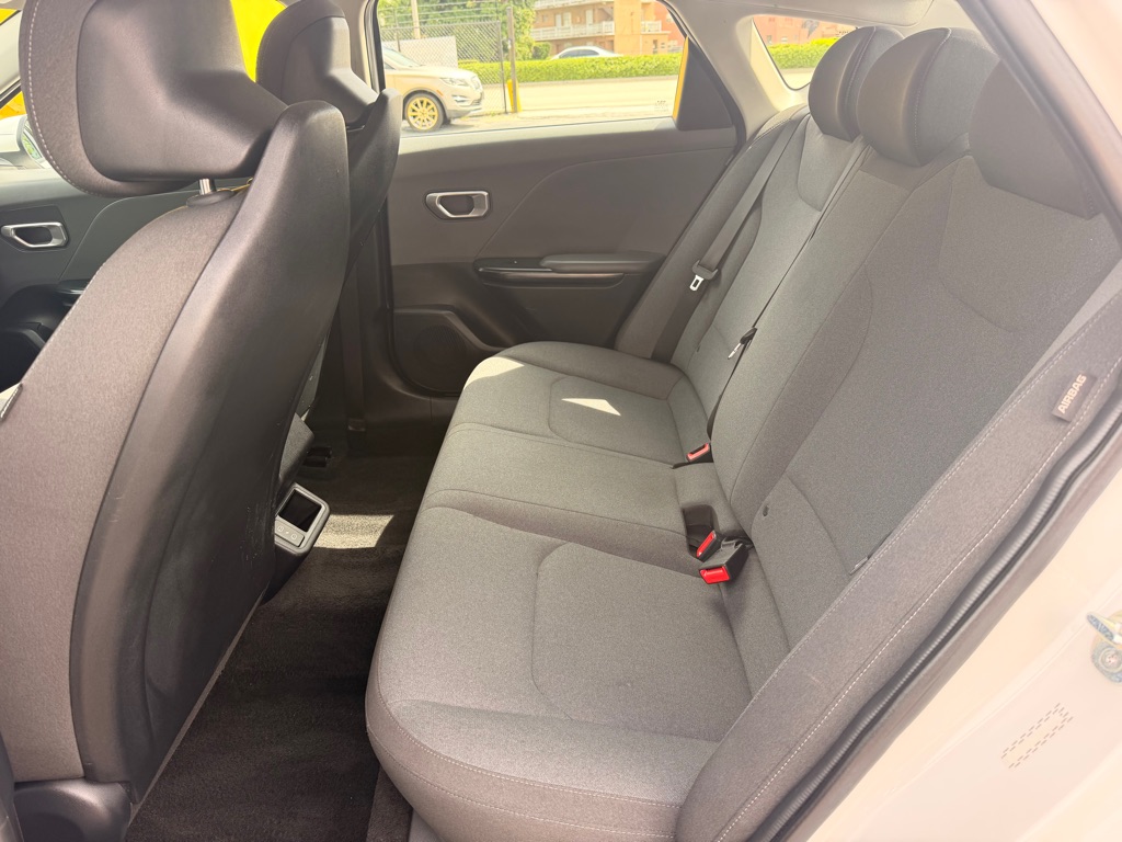 Photo 18 of this KIA K4