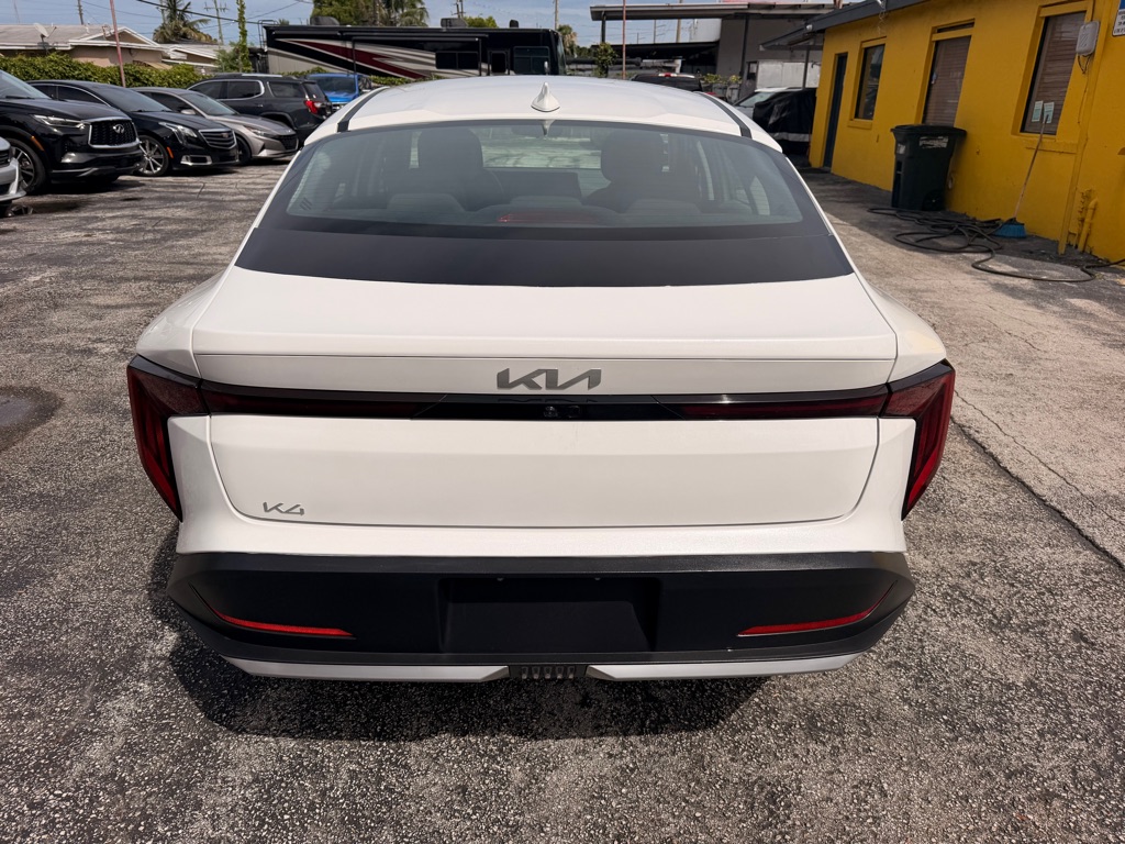 Photo 11 of this KIA K4