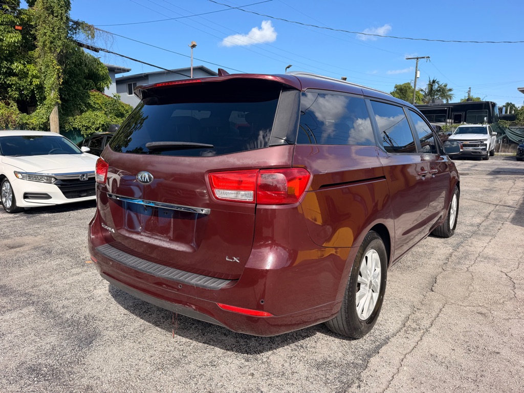 Photo 9 of this KIA SEDONA