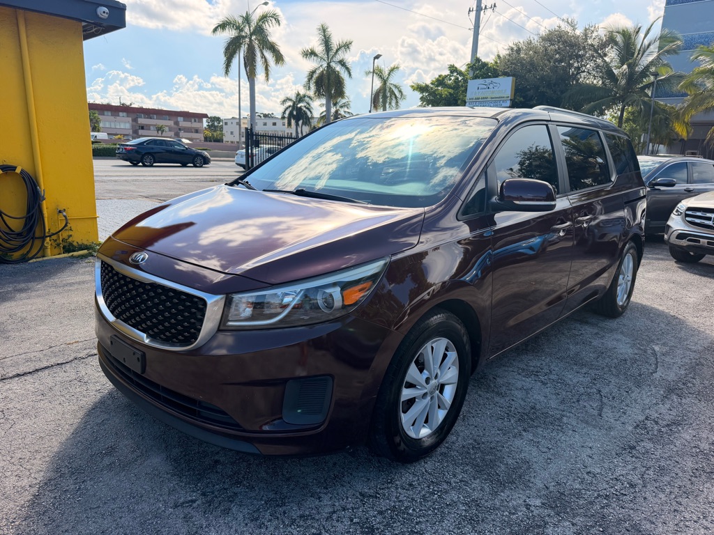 Photo 3 of this KIA SEDONA