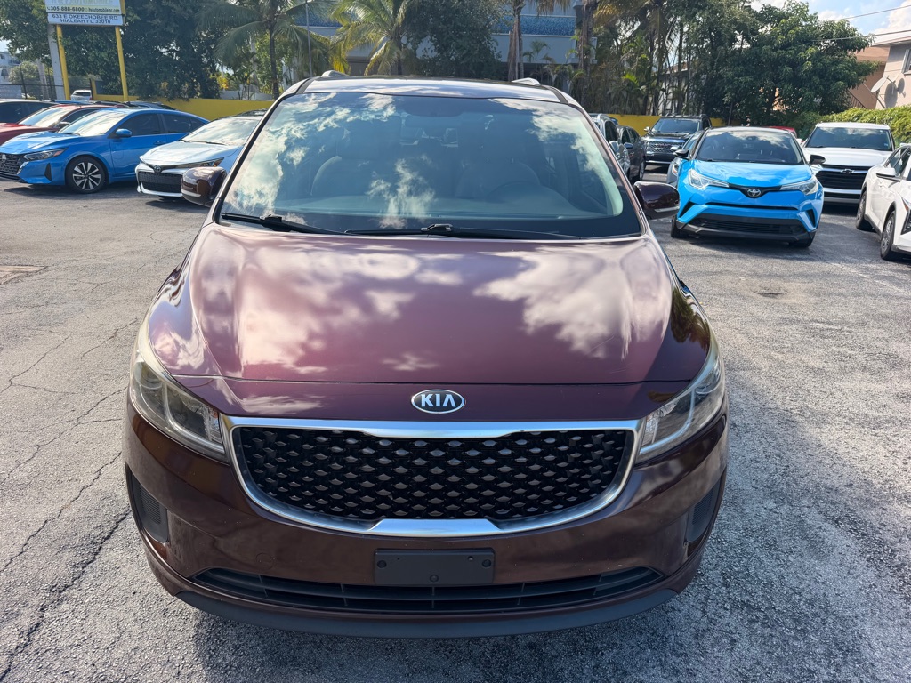 Photo 4 of this KIA SEDONA