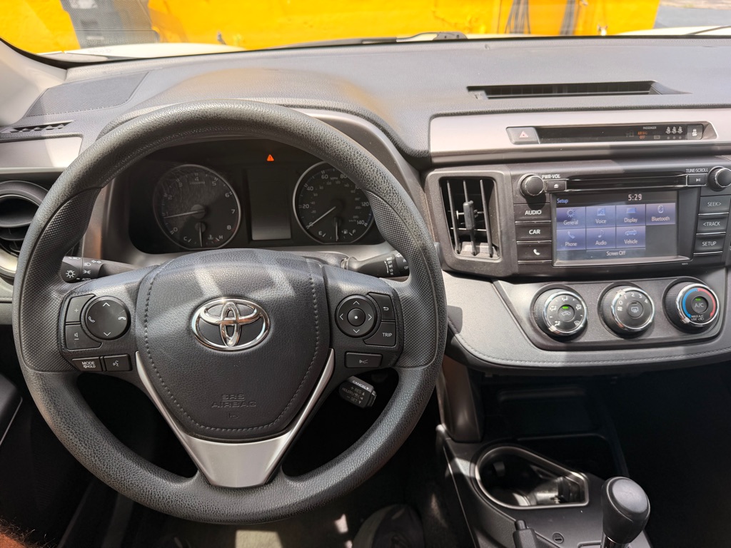 Photo 19 of this TOYOTA RAV4