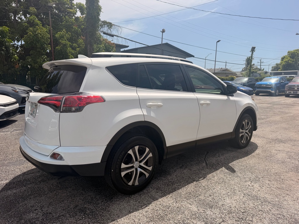 Photo 9 of this TOYOTA RAV4