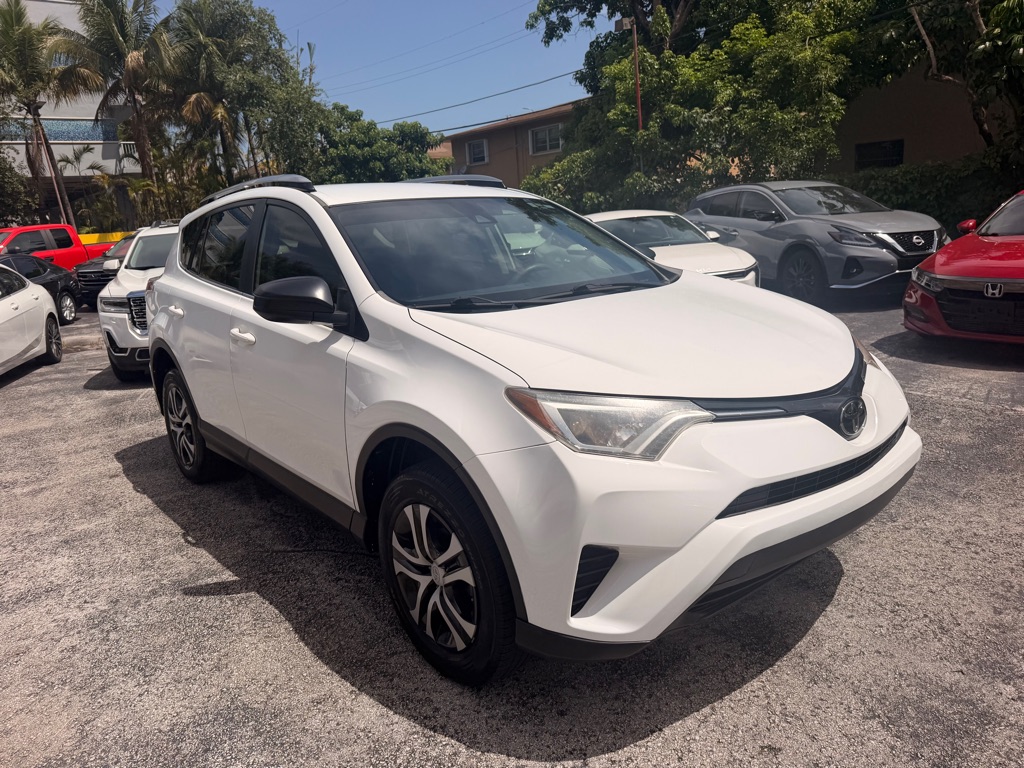 Photo 7 of this TOYOTA RAV4