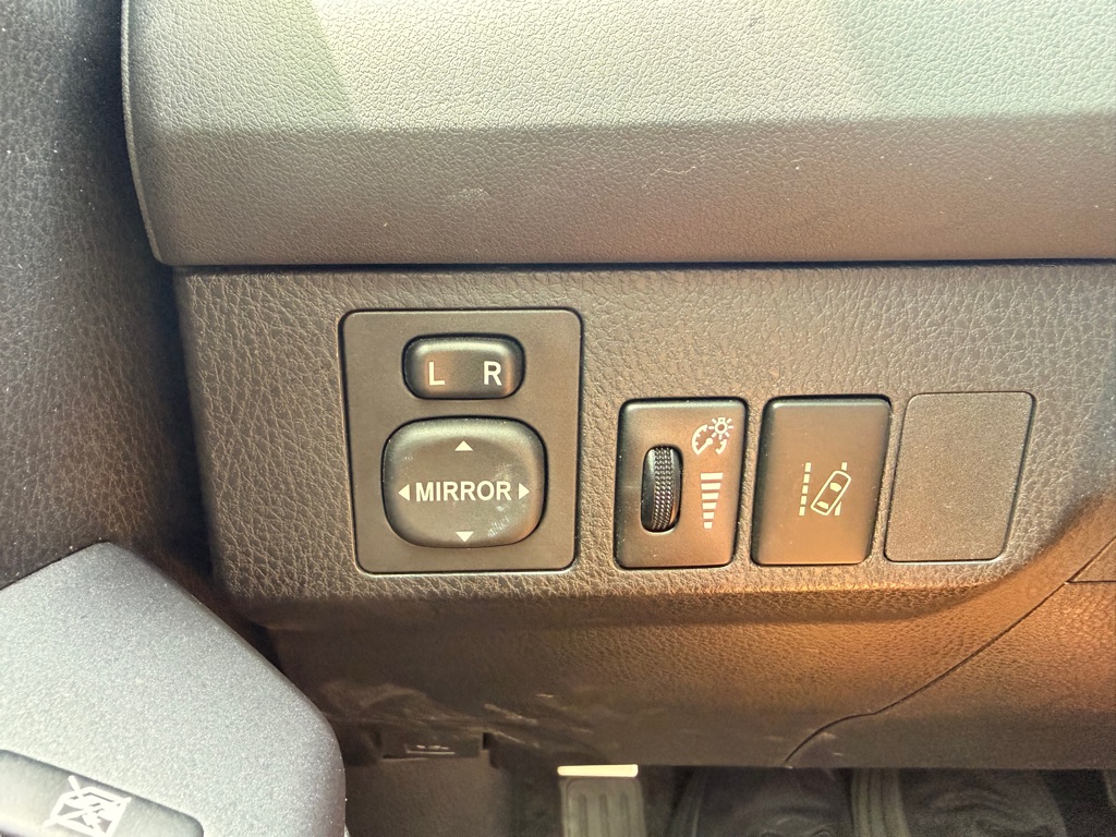 Photo 20 of this TOYOTA RAV4