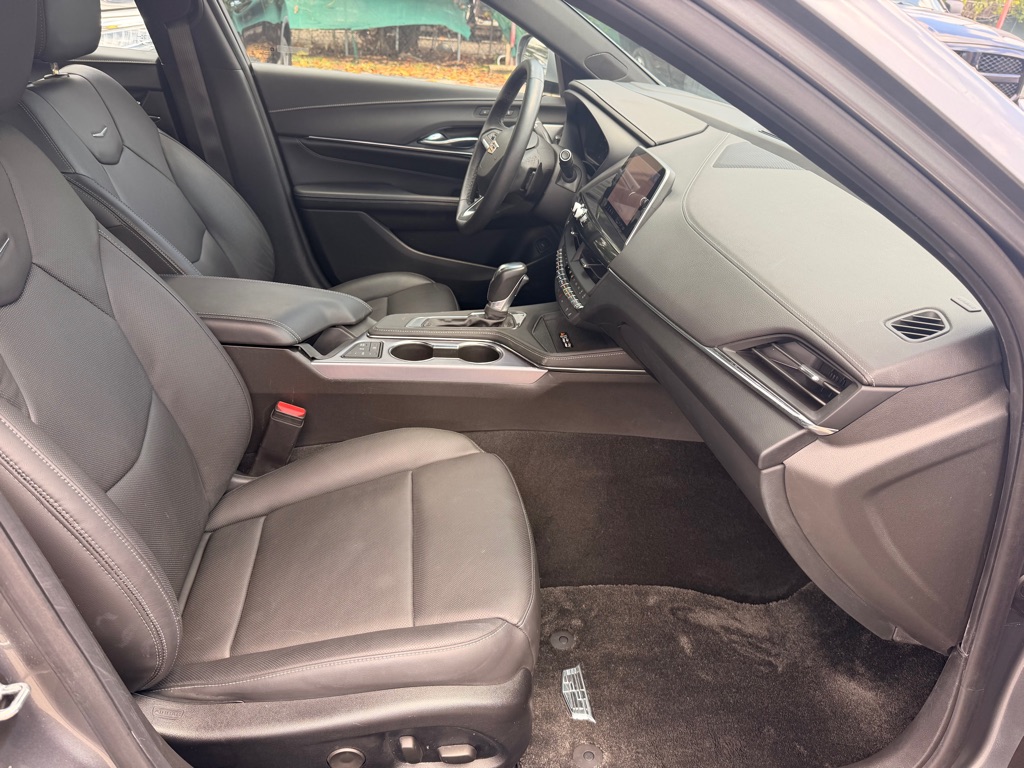 Photo 16 of this CADILLAC CT4