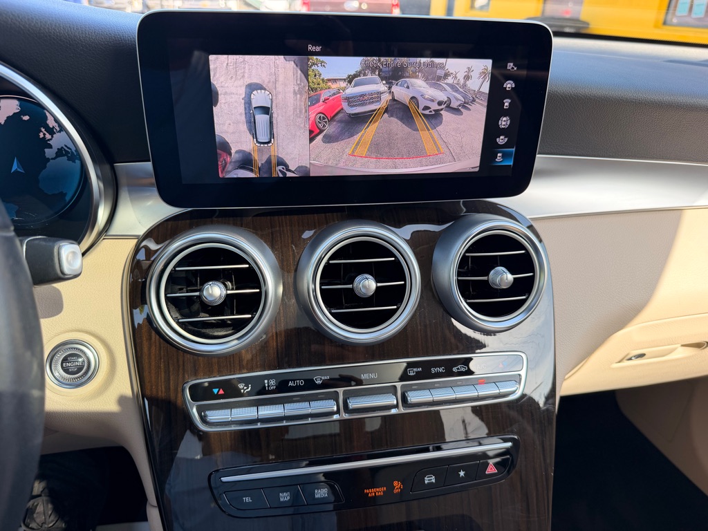 Photo 25 of this MERCEDES-BENZ GLC