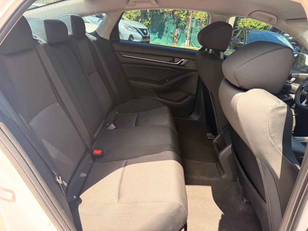 Photo 16 of this HONDA ACCORD