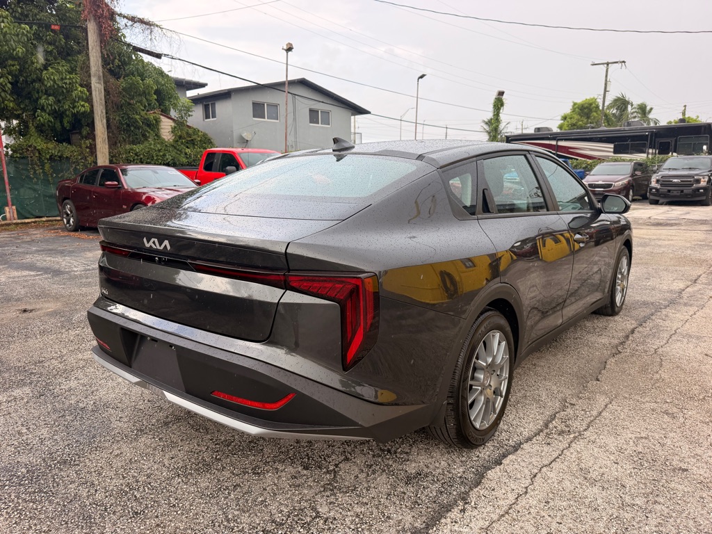 Photo 9 of this KIA K4