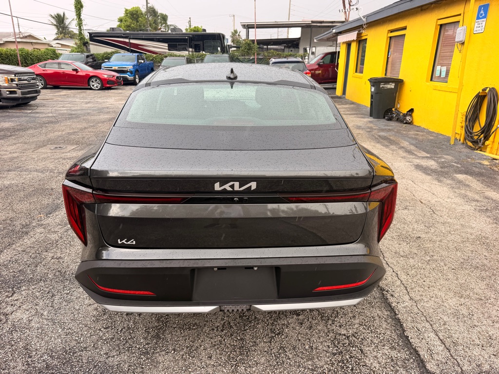 Photo 10 of this KIA K4
