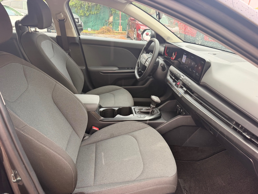 Photo 15 of this KIA K4