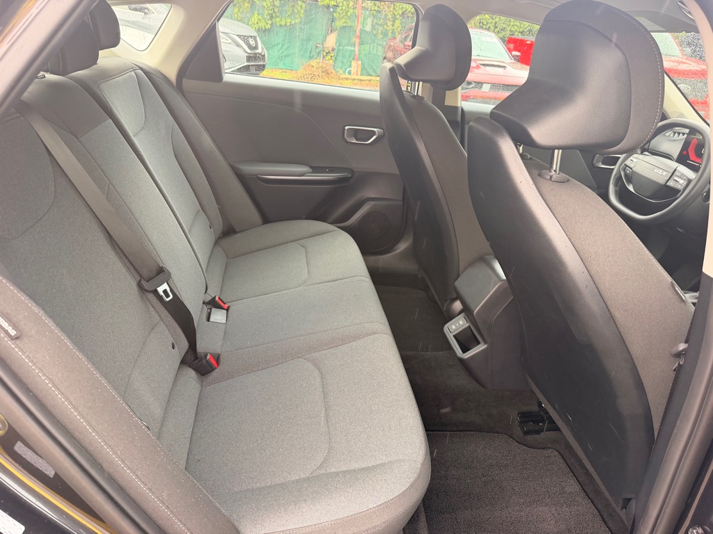 Photo 16 of this KIA K4
