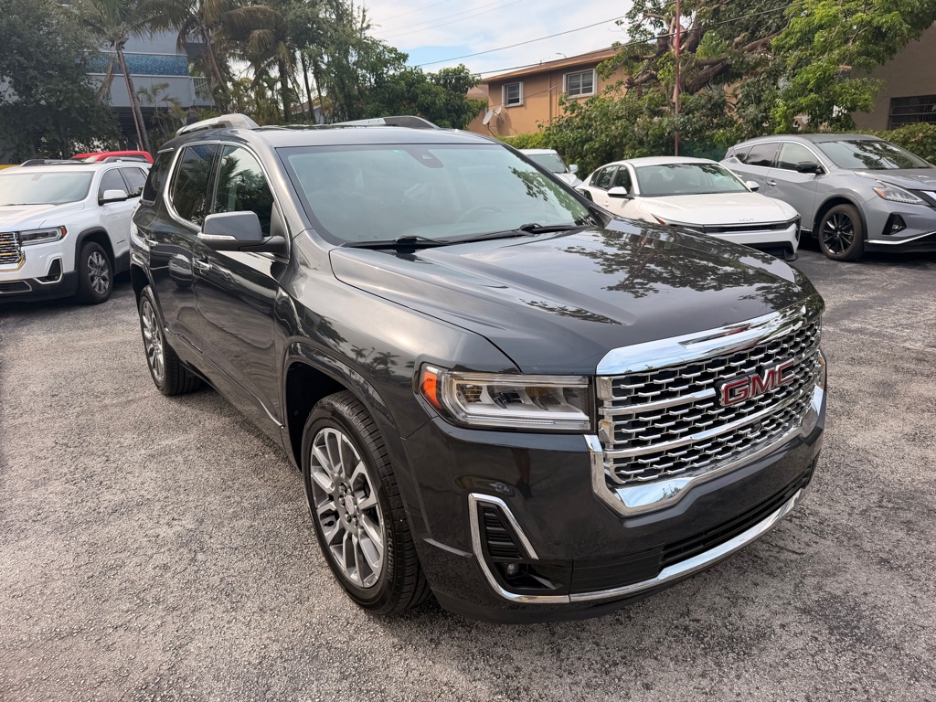 Photo 5 of this GMC ACADIA