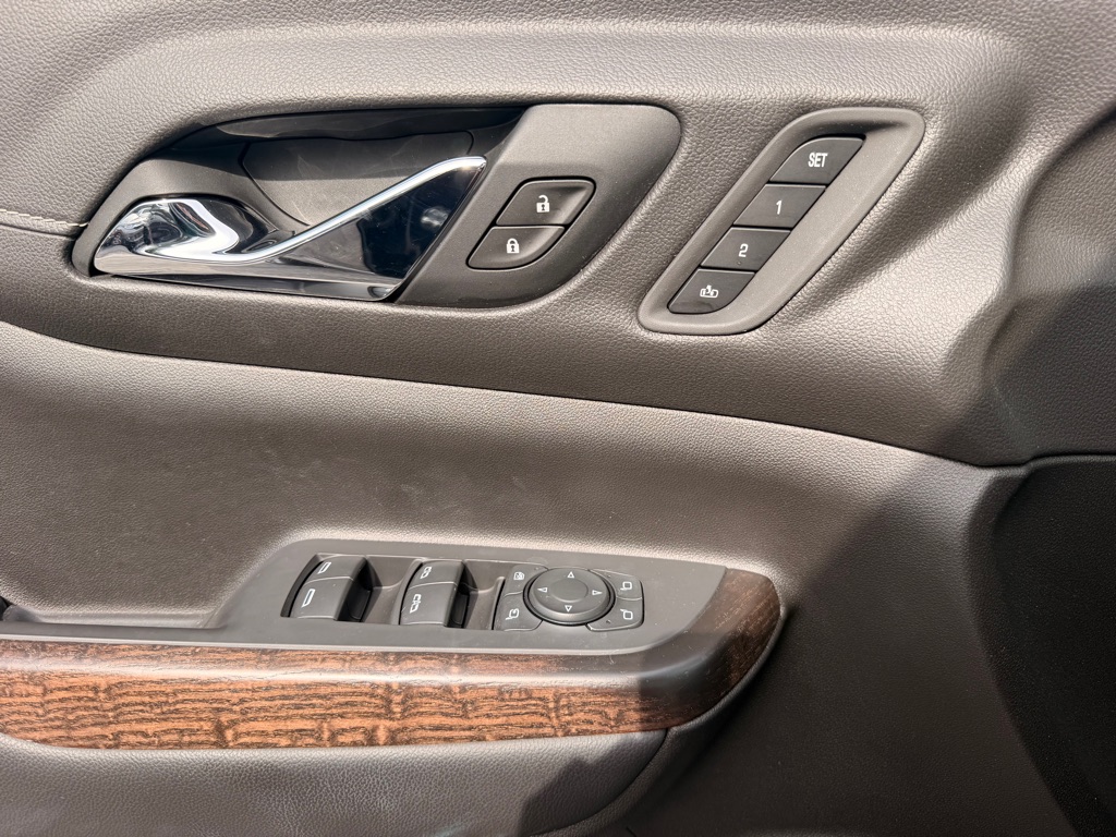 Photo 26 of this GMC ACADIA