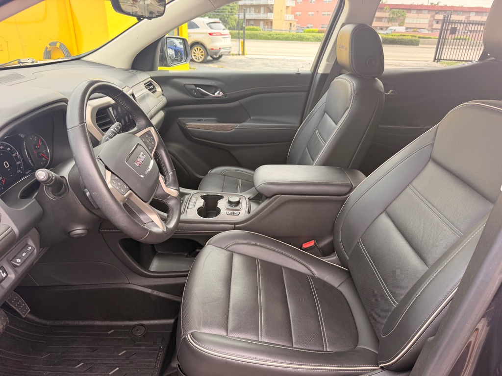 Photo 12 of this GMC ACADIA