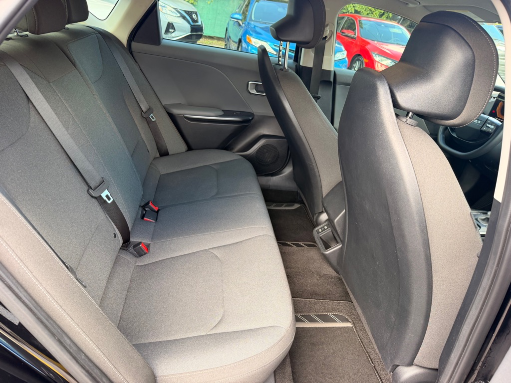 Photo 18 of this KIA K4