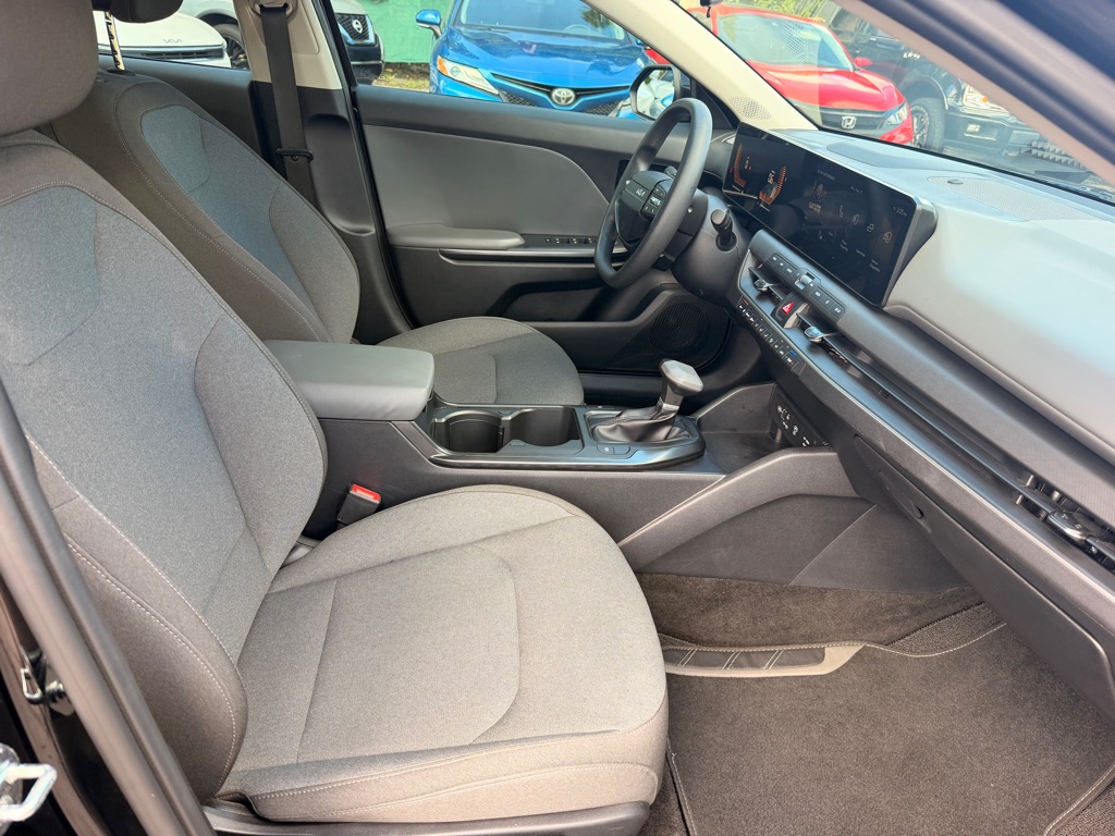 Photo 17 of this KIA K4