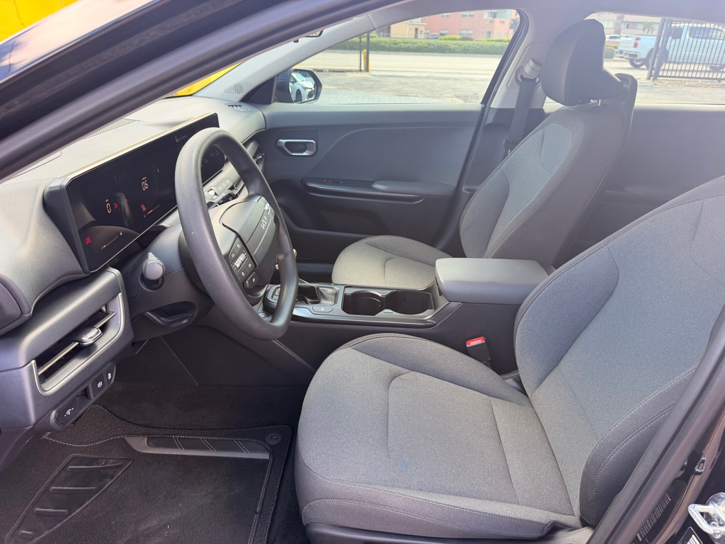 Photo 16 of this KIA K4