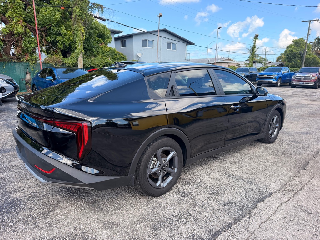 Photo 10 of this KIA K4