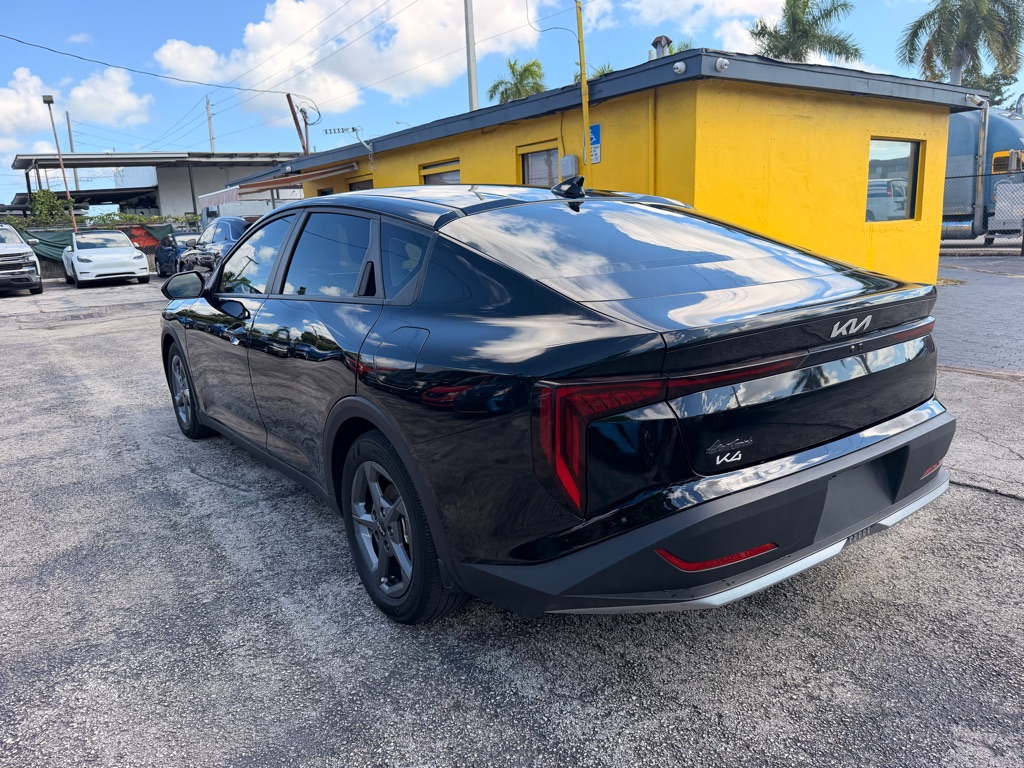 Photo 14 of this KIA K4