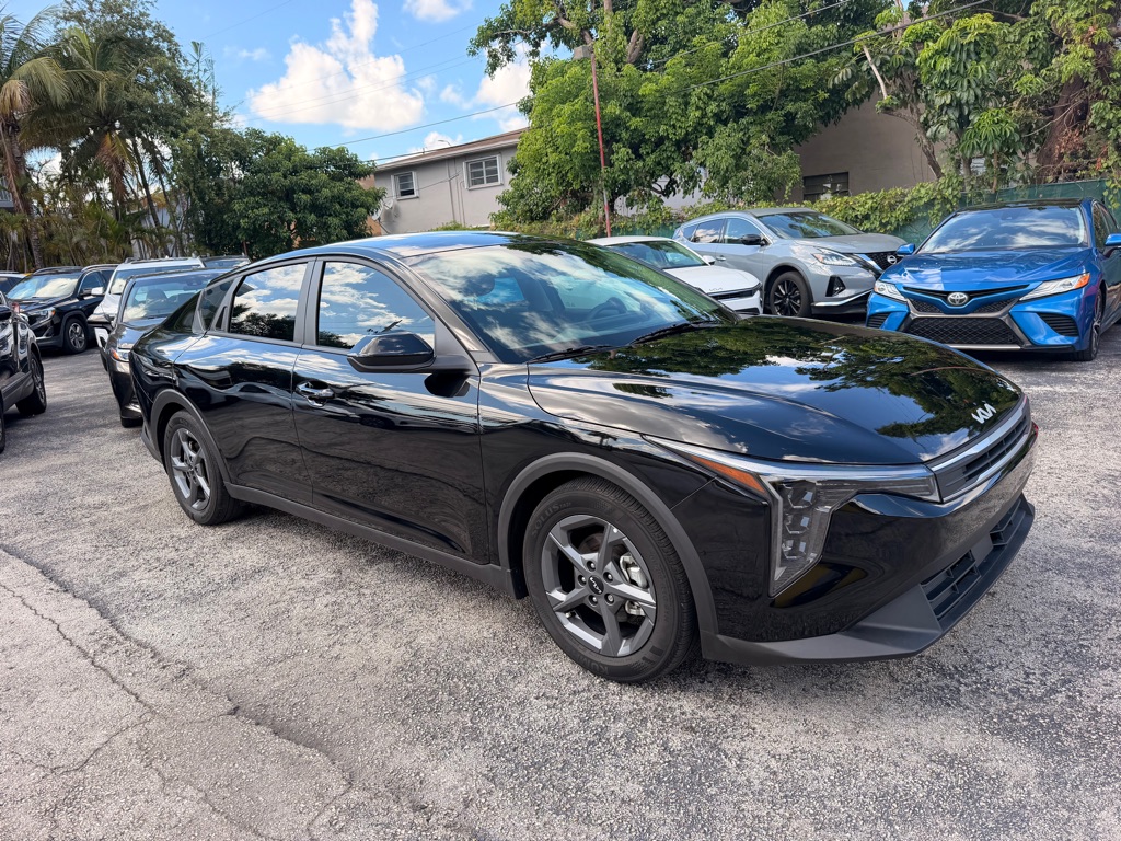Photo 9 of this KIA K4