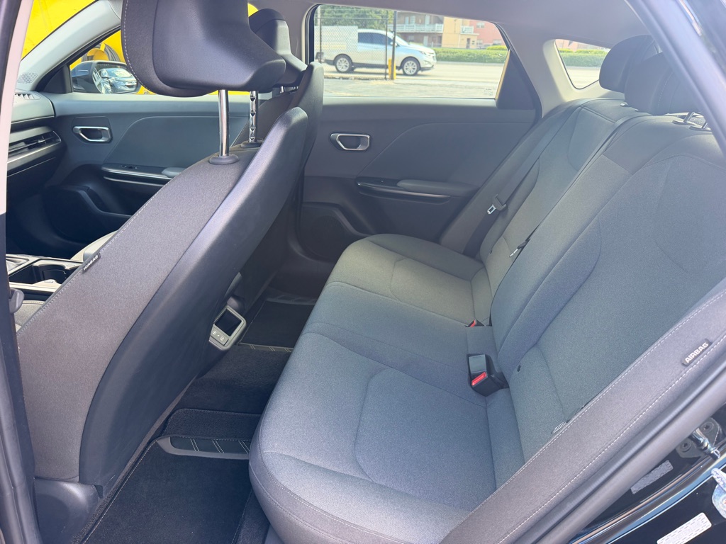 Photo 19 of this KIA K4