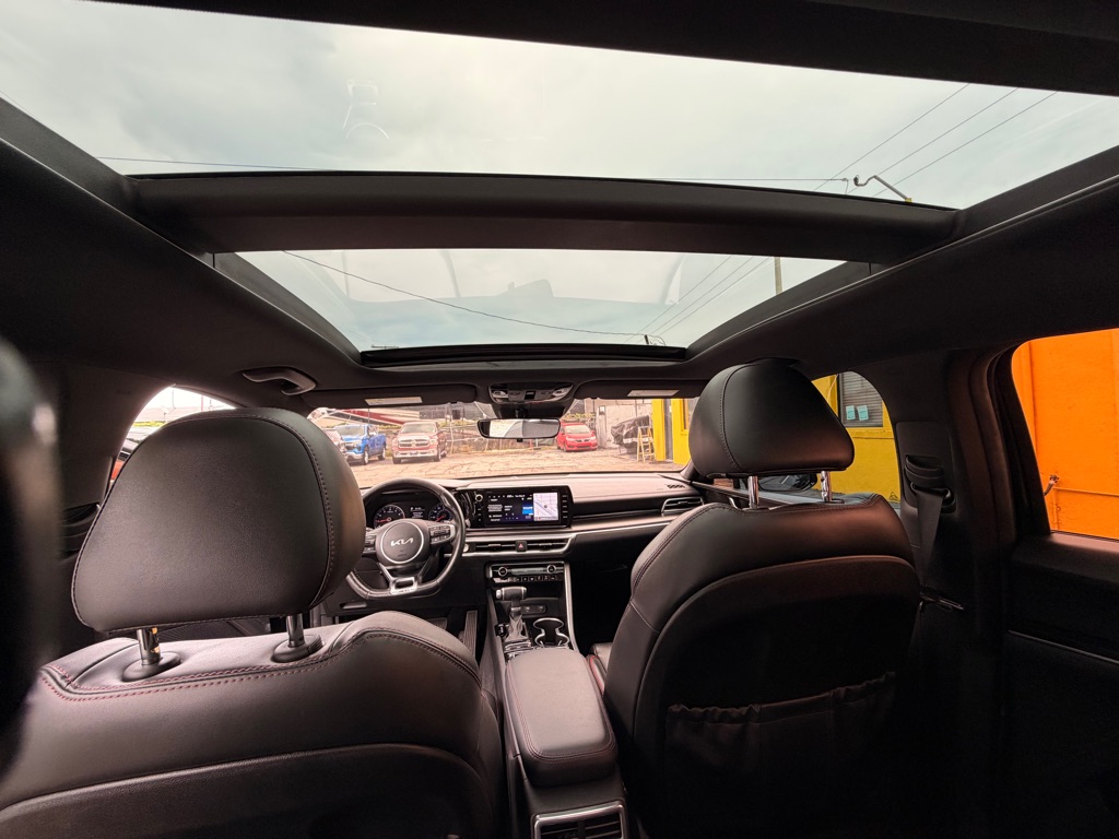 Photo 22 of this KIA K5