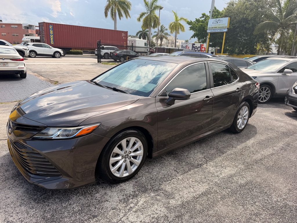 Photo 2 of this TOYOTA CAMRY