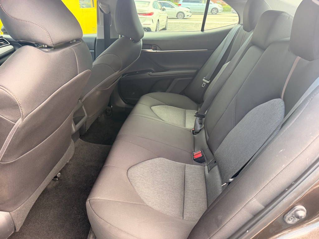 Photo 16 of this TOYOTA CAMRY