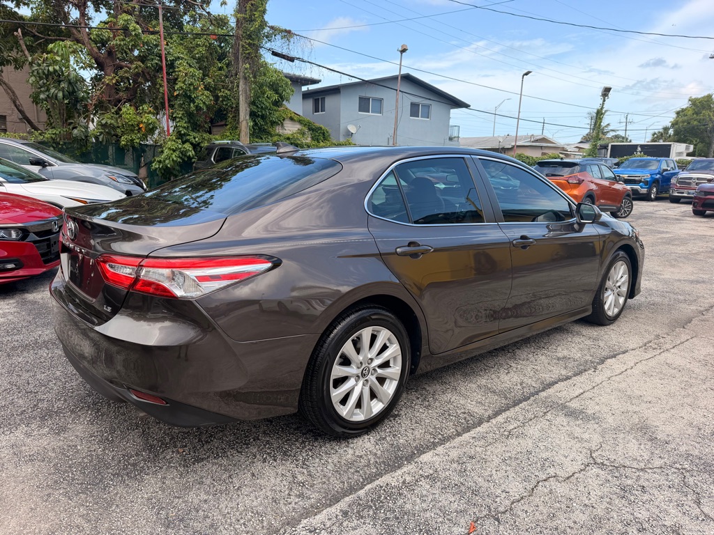 Photo 9 of this TOYOTA CAMRY