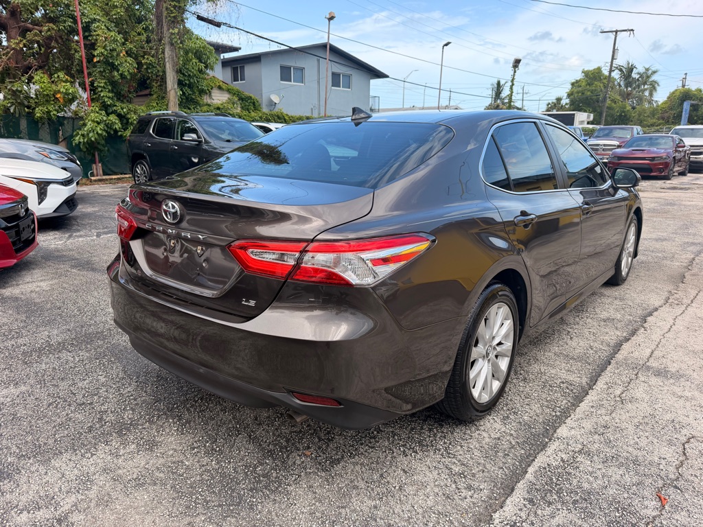 Photo 10 of this TOYOTA CAMRY