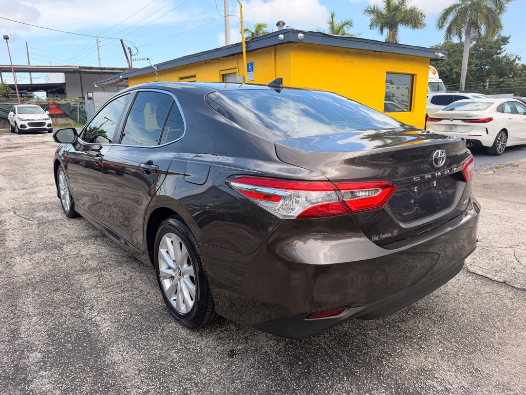 Photo 12 of this TOYOTA CAMRY