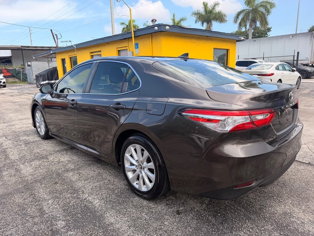 Photo 13 of this TOYOTA CAMRY