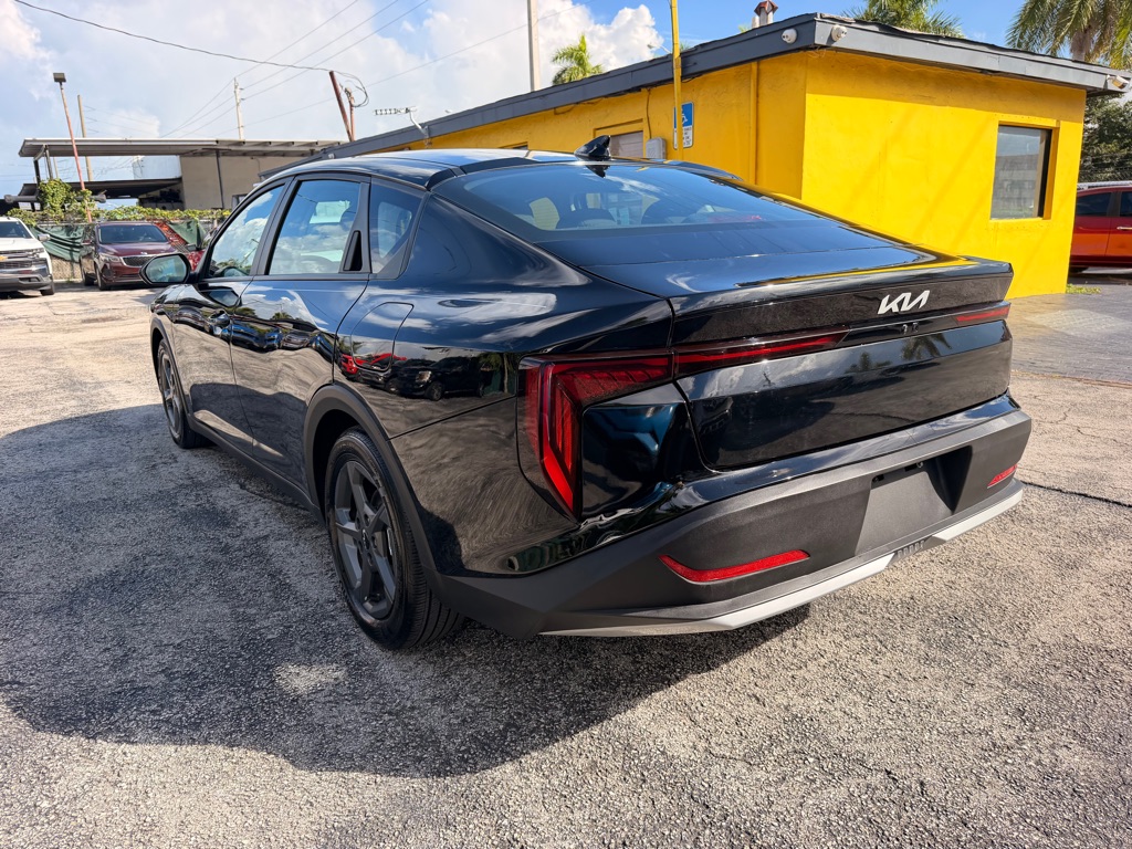 Photo 13 of this KIA K4