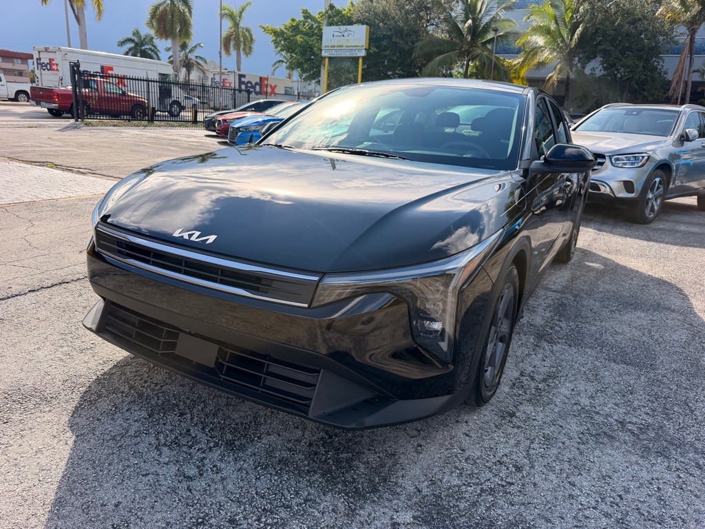 Photo 4 of this KIA K4