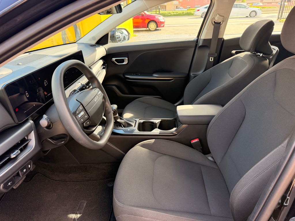 Photo 15 of this KIA K4