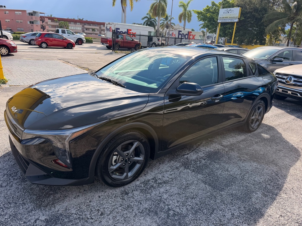 Photo 2 of this KIA K4