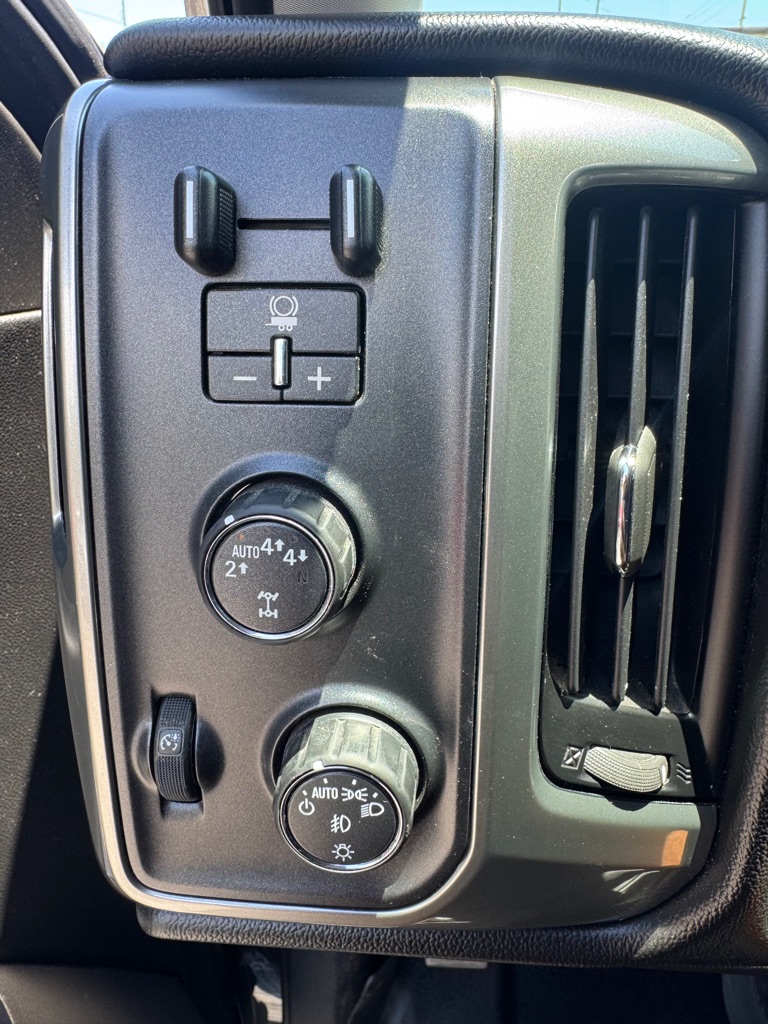 Photo 18 of this CHEVROLET SILVERADO 1500
