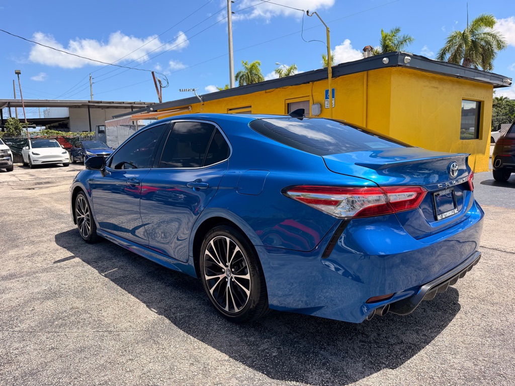 Photo 13 of this TOYOTA CAMRY