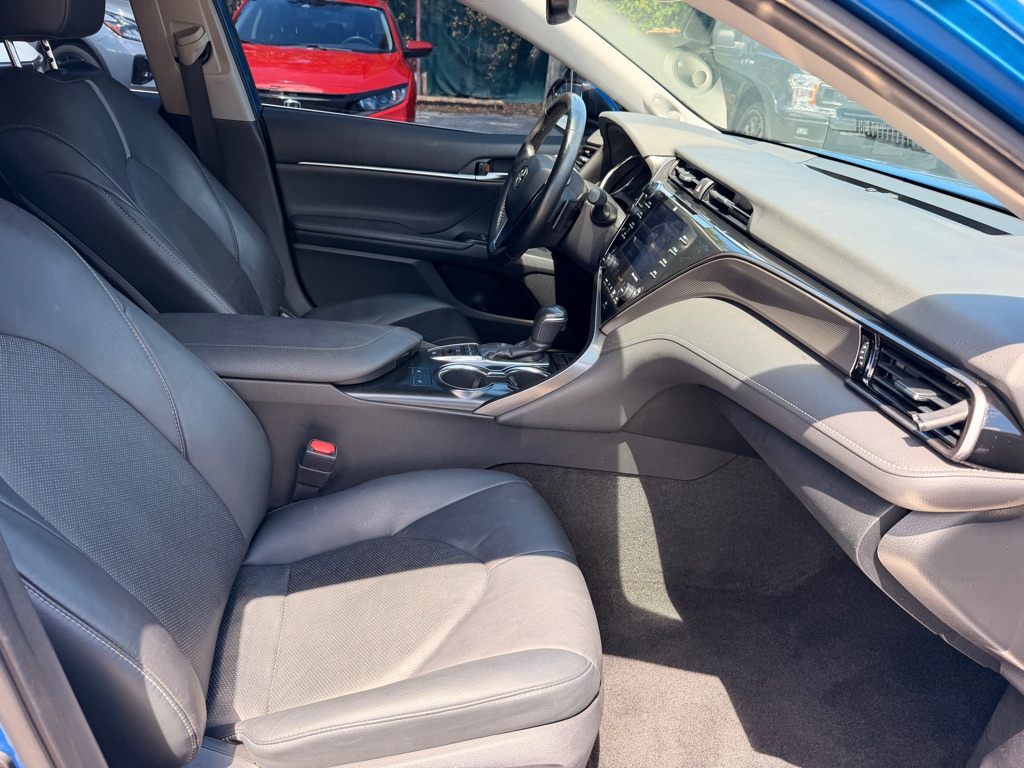 Photo 15 of this TOYOTA CAMRY