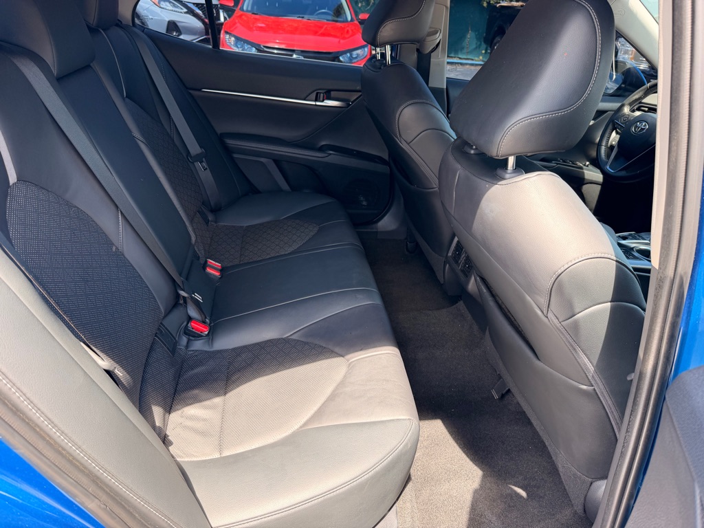 Photo 16 of this TOYOTA CAMRY