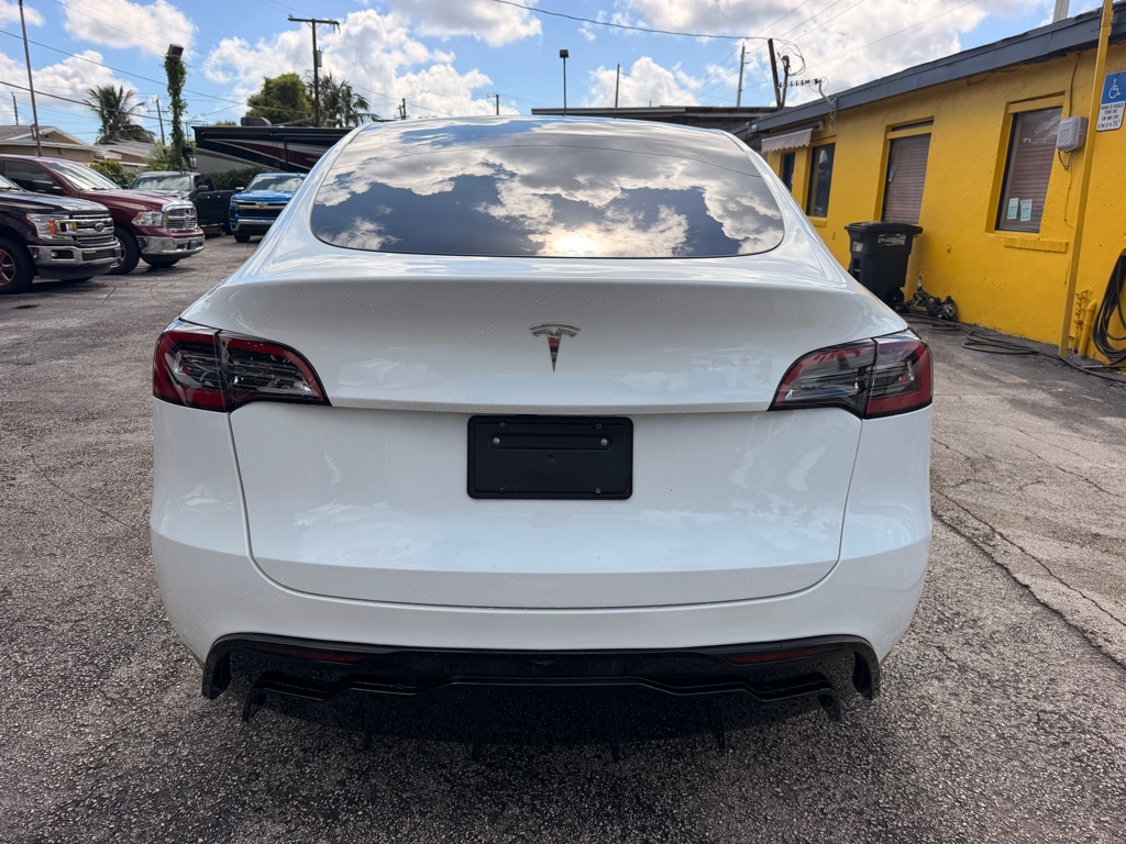 Photo 12 of this TESLA MODEL Y