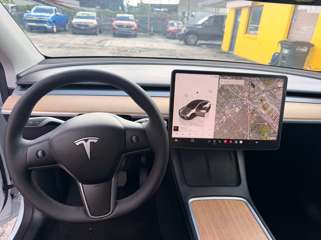 Photo 23 of this TESLA MODEL Y