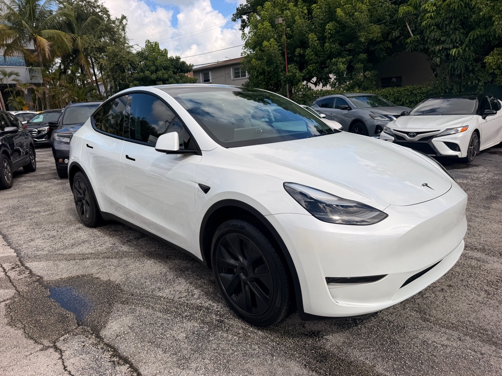 Photo 7 of this TESLA MODEL Y