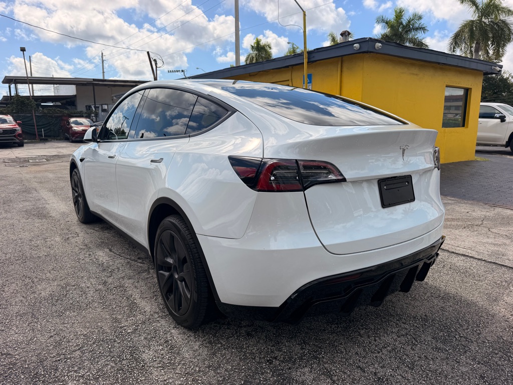 Photo 13 of this TESLA MODEL Y