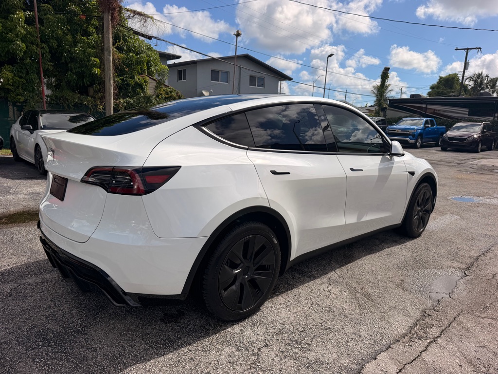 Photo 9 of this TESLA MODEL Y